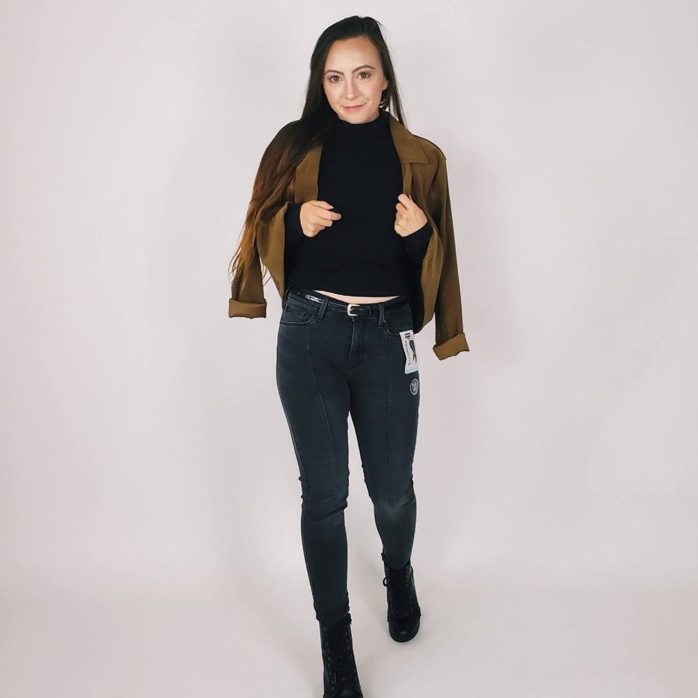 NWT High Rise Black Denim Jeggings size 2/3